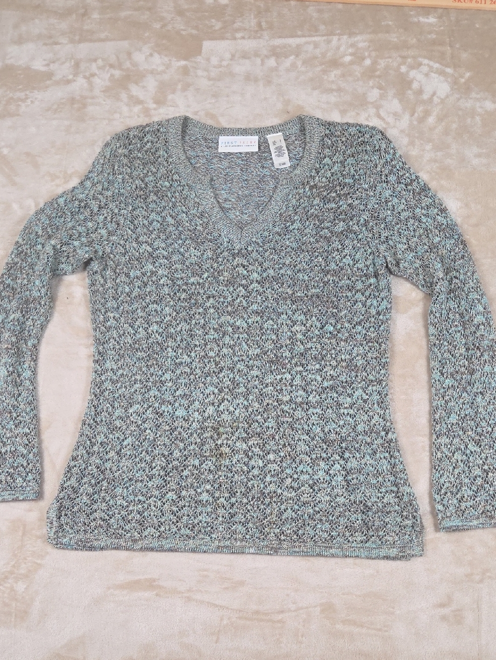 First Impressions Mint and Gray Marled V-Neck Knit Top